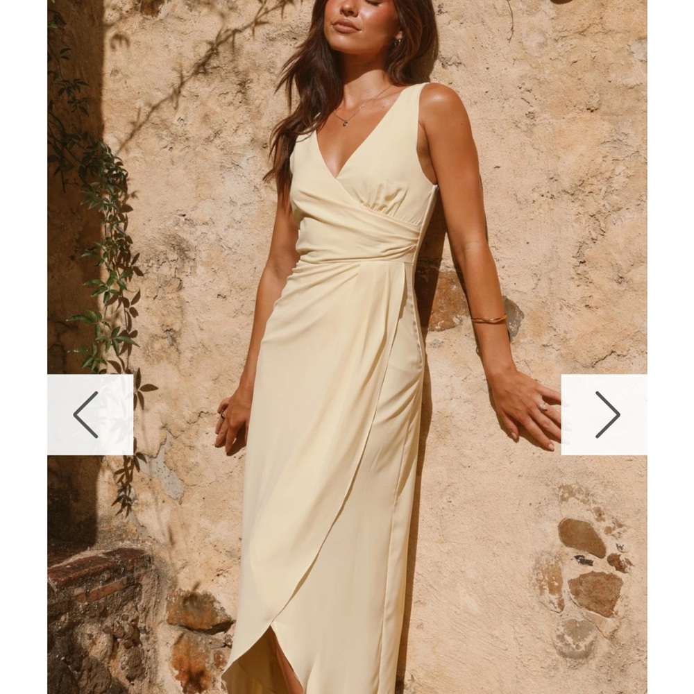 Chic Light Yellow Maxi Dress NWT, Size 12